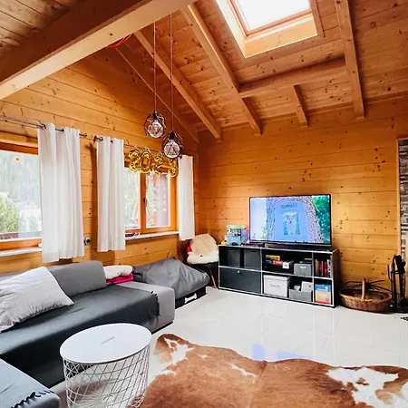 Beautiful Log Cabin Near Wildkogel Arena Sulzau